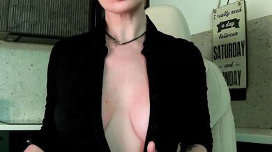 Mashulya29 - Porn Video [Bongacams]: lively host, shapely silhouette, awesome