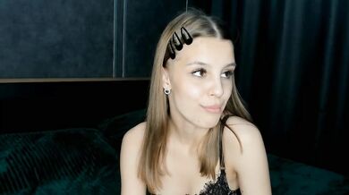 OliviaJ0nes - Porn Video [Cam4]: breathless anticipation, one on one cam replay, lovely mounds