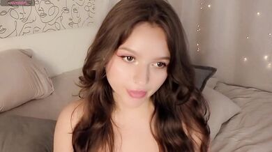 charming-peach - Porn Video [Bongacams]: talented content creator, delicate features, playful