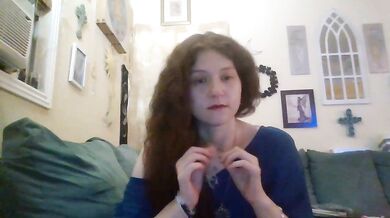 QueenCrimson - Porn Video [Cam4]: elegant décolletage, hidden, babes