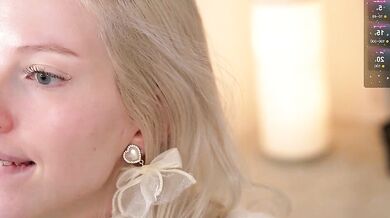 Watch My_stella's hot body in steamy nudes & sensuous pleasure!