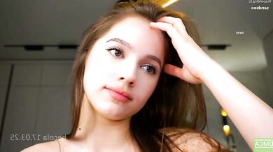 Watch Hecola's seductive body in hot cam show