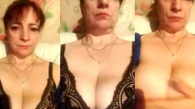 Watch Lorrain_Dorrie's public shaved pussy fingering and topless-ness in HD!