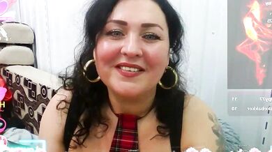 Lady Lyxxxe goes wild with her favorite dildo & gets her big tits jizzed on in this deepthroat spy video