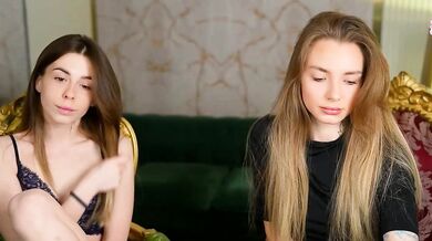 Watch Anabel054, the stunning influencer, seduce and tantalize with her nude body