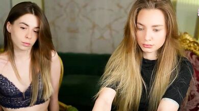 Watch Anabel054, the stunning influencer, seduce and tantalize with her nude body