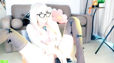 Asian babe Aaeasian strips, toys, and squirts while getting her young face smashed in public