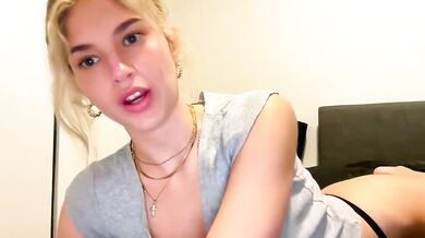 Watch Imrubyy's stunning assets get leaked in a steamy webcam show