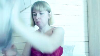 I_AM_MILF strips & teases with her tits & fingers in public - cheapest private MILF