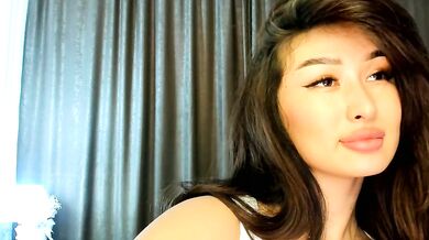 Beautiful seductress sayoko_ captures her seduction in a hot video