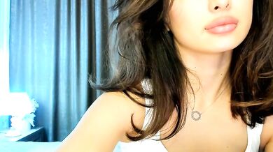 Beautiful seductress sayoko_ captures her seduction in a hot video