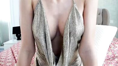 sarasuny - Porn Video [Cam4]: nude tease on cam, real, exquisite cleavage