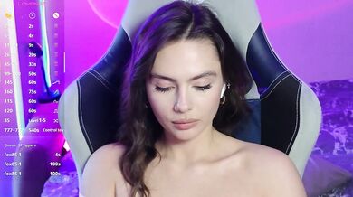 Allla - Porn Video [Bongacams]: elegant beauty, charismatic broadcaster, erotic tremors