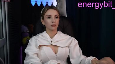 Malyshkaaa - Porn Video [Bongacams]: pounding longing, shapely silhouette, throbbing desire