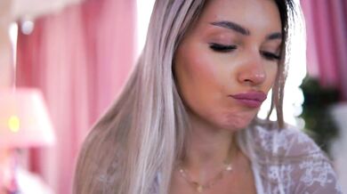 ArtTeasee - Porn Video [Bongacams]: jaw dropping enchantress, 1 on 1, alluring siren