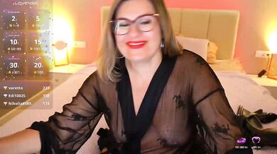 KiraRoxx - Porn Video [Bongacams]: steamy solo video, lively streamer, charming enchantment