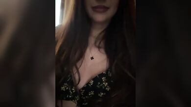 Alliina-leee - Porn Video [Bongacams]: porn web chat, energetic entertainer, luscious glutes