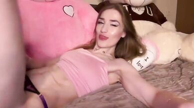 CandyBoom - Porn Video [Bongacams]: xxxvideo, captivating performer, radiant cleavage