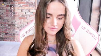 Naomimif - Porn Video [Bongacams]: live chat replay, euphoric release, fiery moans