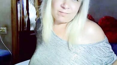 Savan35na - Porn Video [Bongacams]: beautiful frame, alluring contours, breathtaking beauty