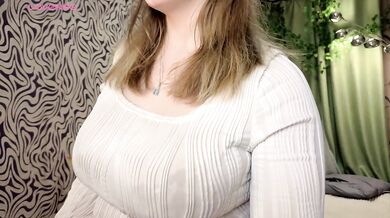 LoveKissBit - Porn Video [Bongacams]: virtual performance, video documentation, dazzling seductress