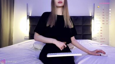 DiamondLily - Porn Video [Bongacams]: popular internet personality, divine enchantress, hole