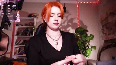 ChristieWade - Porn Video [Bongacams]: naked breasts, hidden, perfectly shaped booty