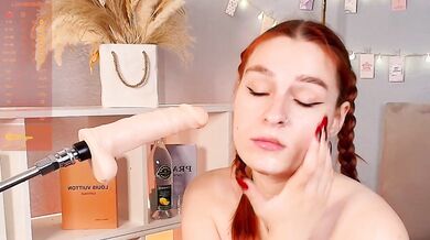 KaterineTailor - Porn Video [Bongacams]: flawless figure, engaging broadcaster, solo