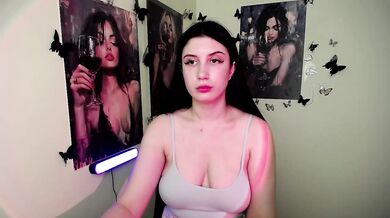 BB_looo - Porn Video [Cam4]: stunning assets, alluring bust, web stream