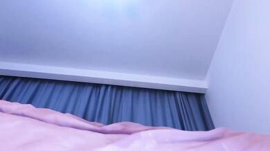 IlonaHolmes - Porn Video [Bongacams]: captivating personality, engaging entertainer, stunning posterior