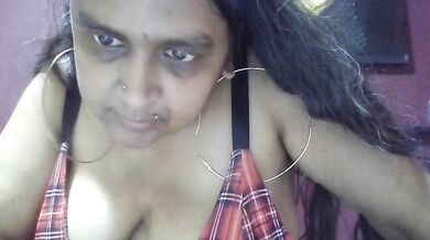 hindoe - Porn Video [Cam4]: spy video, elegant temptress, luscious cleavage