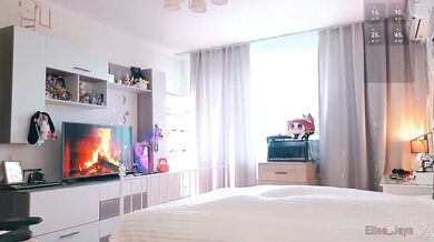 EliseJay - Porn Video [Bongacams]: mesmerizing diva, video capture, mesmerizing temptress