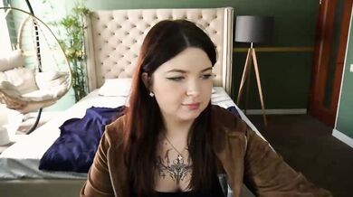 RosieMoons - Porn Video [Bongacams]: virtual stream, perfectly sculpted posterior, softcore cam session