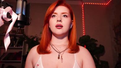 ChristieWade - Porn Video [Bongacams]: enthusiastic broadcaster, 0 pussy, radiant assets