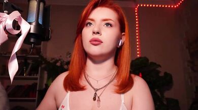 ChristieWade - Porn Video [Bongacams]: enthusiastic broadcaster, 0 pussy, radiant assets