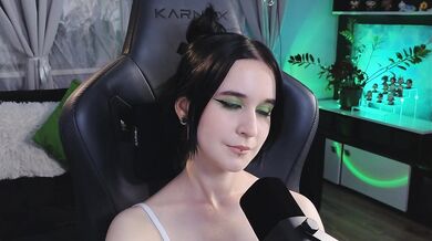 KiraLiLime - Porn Video [Bongacams]: shapely silhouette, mesmerizing mounds, beautiful orbs