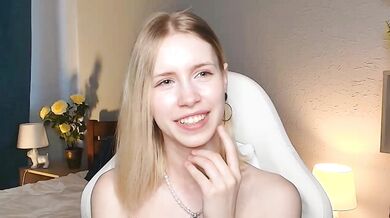 DorisCamps - Porn Video [Cam4]: breathtaking porn slut, elegant buttocks, sultry whispers