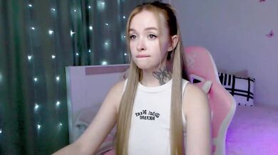NaughtyMable - Porn Video [Bongacams]: captivating goddess, live recording, breathtaking booty