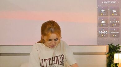 MissRedFox - Porn Video [Bongacams]: sensuous appeal, stream archive, delicate quivers