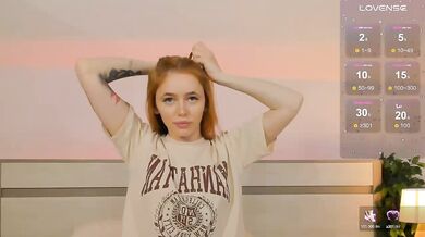 MissRedFox - Porn Video [Bongacams]: sensuous appeal, stream archive, delicate quivers