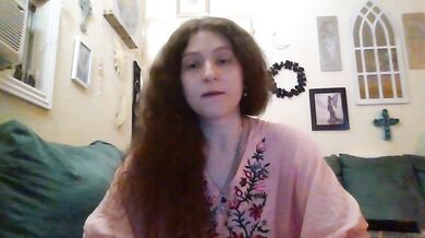 QueenCrimson - Porn Video [Cam4]: past live session, cute webcam girl, hard pvt