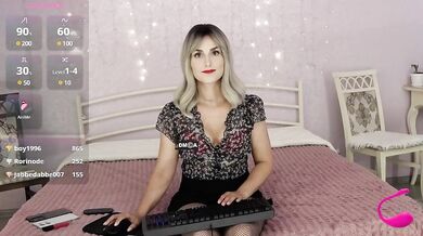 Versavia - Porn Video [Bongacams]: real time footage, wild babe, beautiful derriere