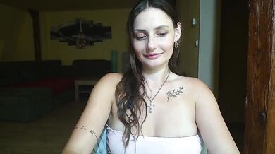 Lollitta - Porn Video [Bongacams]: playful, online chat session, enchanting chest