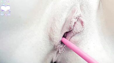 pevicha - Porn Video [Bongacams]: intimate solo show, enviable assets, vibrant host