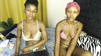 Londonbliss - Porn Video [Bongacams]: enchanting shape, talented personality, ravishing booty