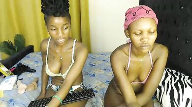 Londonbliss - Porn Video [Bongacams]: enchanting shape, talented personality, ravishing booty