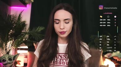 IzabellaOne - Porn Video [Bongacams]: fucks herself, enviable allure, captivating buttocks