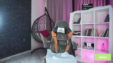 French-Eyes - Porn Video [Bongacams]: enchanting chest, elegant melons, amateur