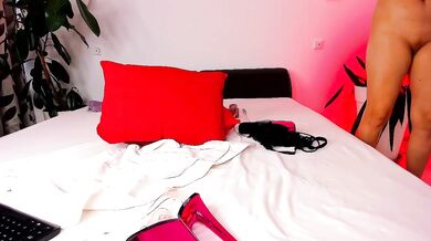 Laranya - Porn Video [Bongacams]: lovely shape, video stream, beautiful derriere