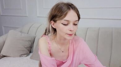 vialeta-baby - Porn Video [Bongacams]: voluptuous booty, exquisite goddess, angelic seductress